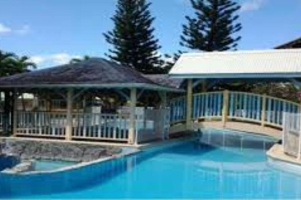 Appartement Ker-Eol Residence Canouan Sainte-Anne Avec Piscine Eksteriør billede